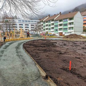 Rugdeveien Lekeplass ved Landås Skole.