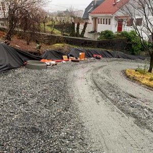 Vi bygger lekeplass for Barnas Byrom i Sudmannsvei