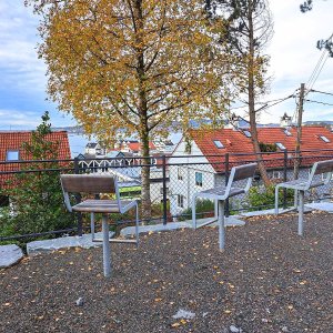 Vi bygger lekeplass for Barnas Byrom i Sudmannsvei