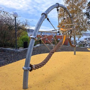 Vi bygger lekeplass for Barnas Byrom i Sudmannsvei